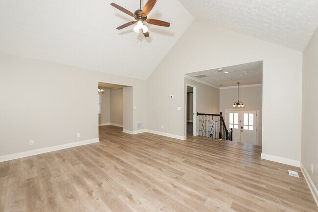 Building Photo - 1218 Raleigh Way NW