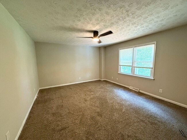 Building Photo - 107 Courtneybrook Trail