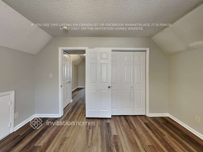 Building Photo - 300 Southland Rd