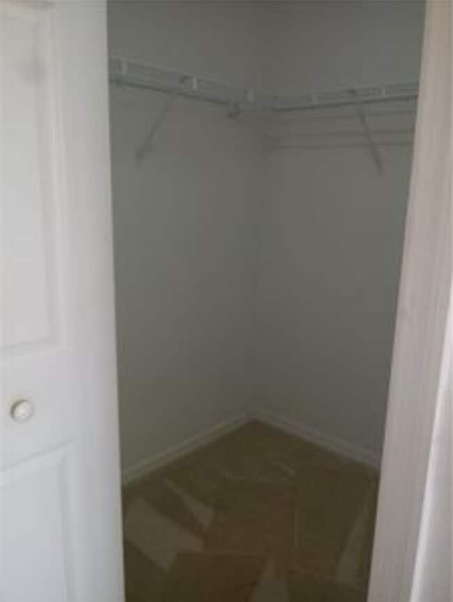 Building Photo - 148 Columbia Dr