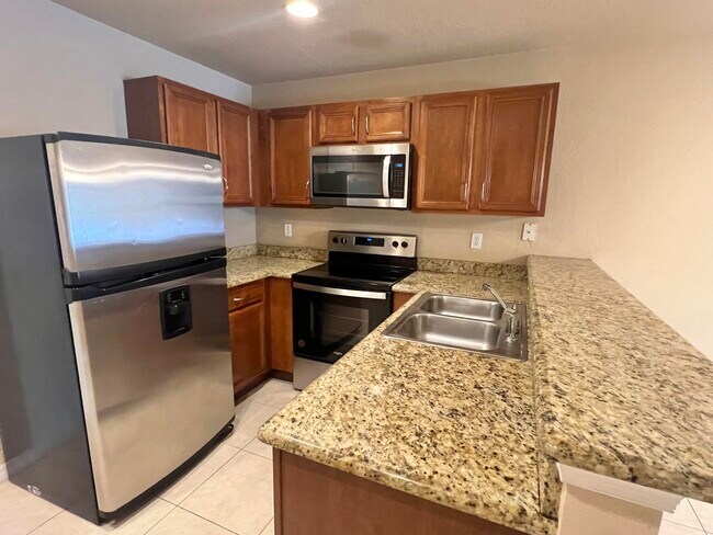 Building Photo - 2552 Marshfield Ct