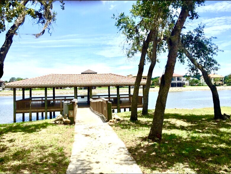 Building Photo - 85 Riverview Bnd S