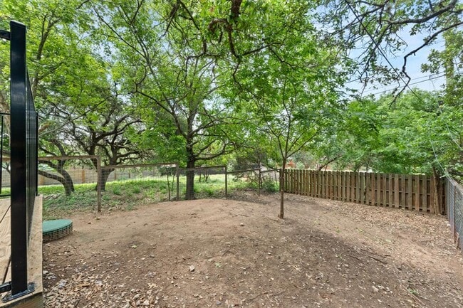 Building Photo - 15205 Cavalier Canyon Dr