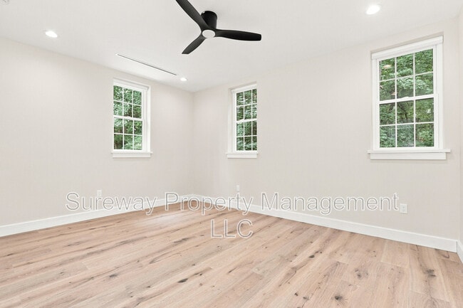 Building Photo - 5567 Pennell Rd