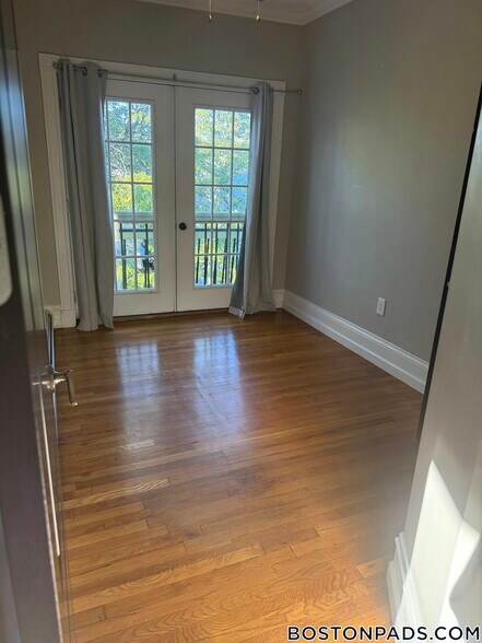 Building Photo - 12 Dorset St