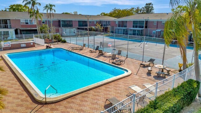 Building Photo - 1062 85th Terrace N