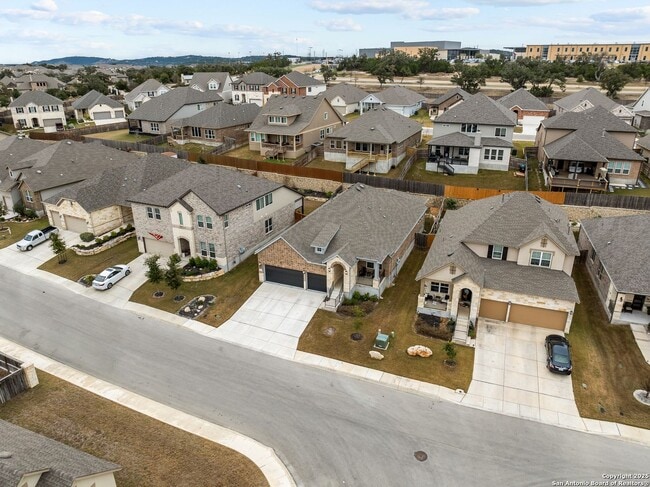 Building Photo - 1318 Tabuenfeld - Excellent, Clean Home, N...