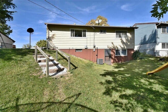 Building Photo - 3049 Orton St