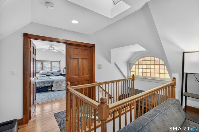 Building Photo - 245 Edwards St