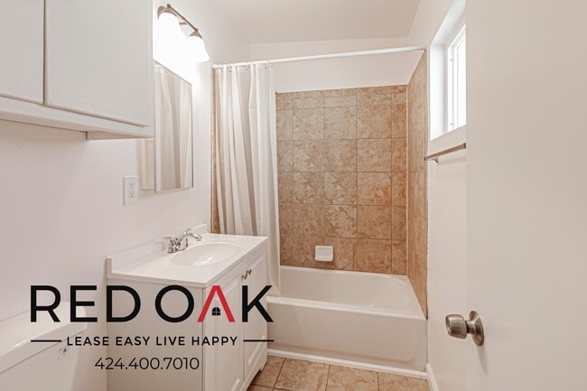 Building Photo - 11736 Gurley Ave