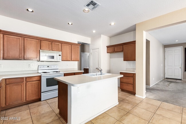 Building Photo - 16071 W Gelding Dr