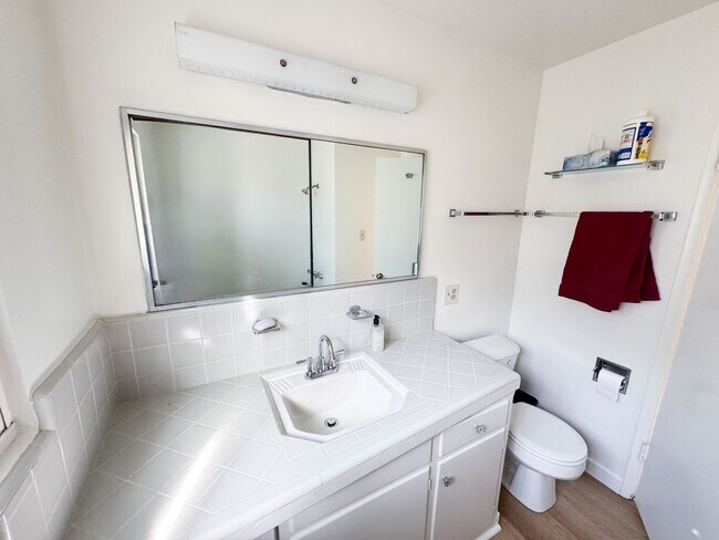 Building Photo - COMING SOON - Charming 3 bedroom 2 bath townhouse