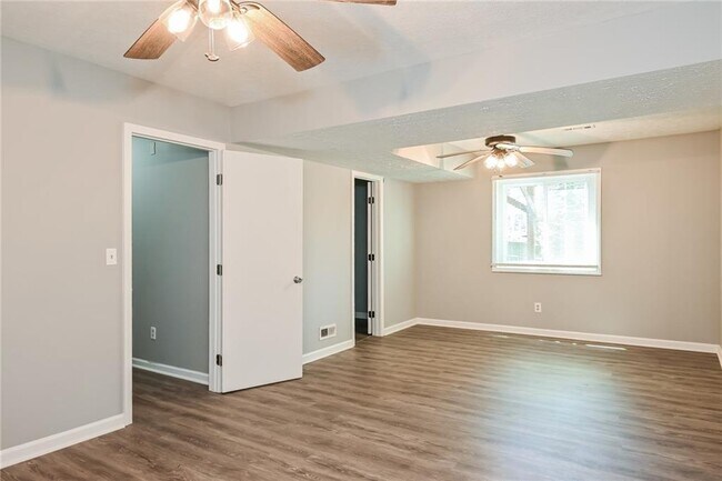 Building Photo - 3039 Jonathan Ct SW