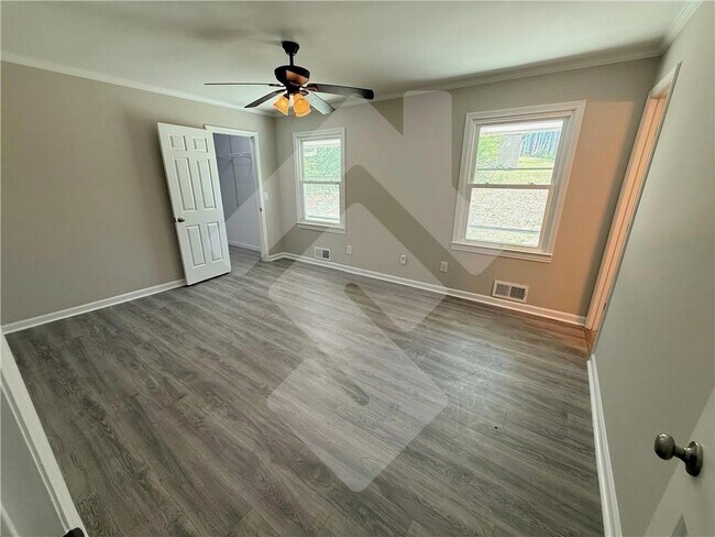 Building Photo - 3670 Gravitt Rd