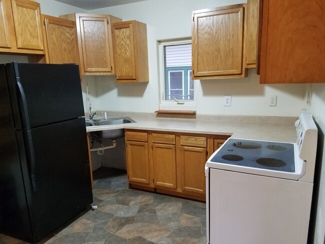 Primary Photo - 5725 W 8th St