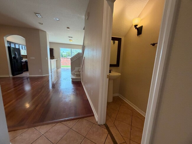 Building Photo - Beautiful 3BR/2.5BA Townhome in Gated Nona Preserve | Lake Nona