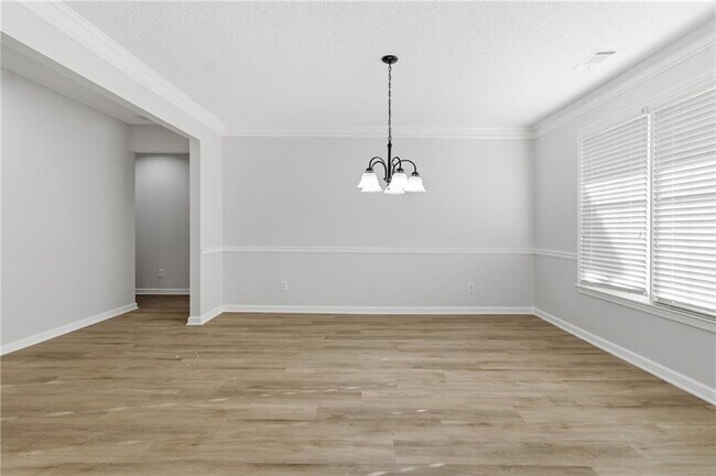 Building Photo - 2110 Meadow View Ct