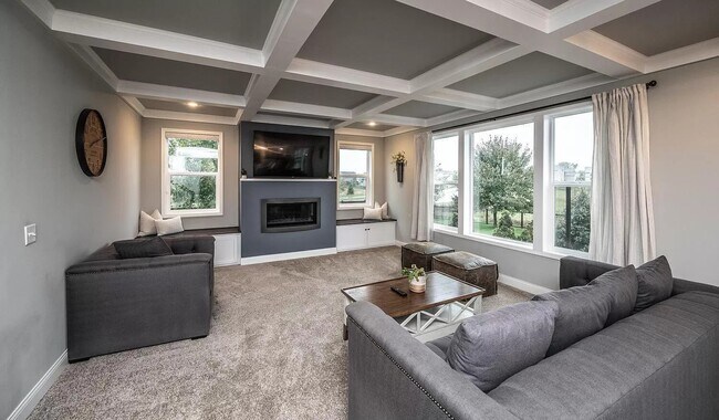 Livingroom - 14185 Adelaide Ave