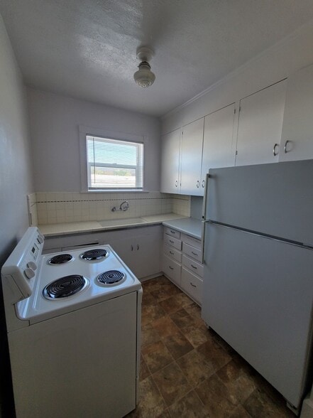 Building Photo - 325 S 400 E