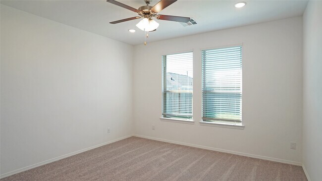 Building Photo - 25810 Northpark Pine Dr