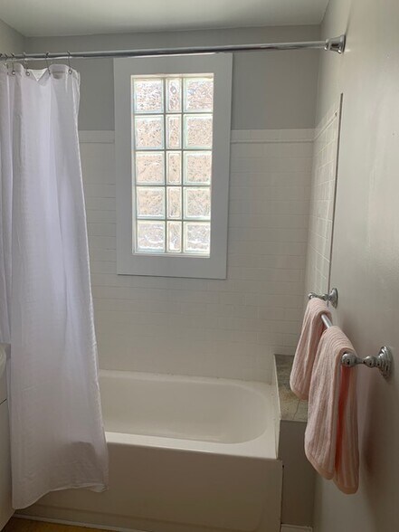 Bathroom - 427 19th Ave NE