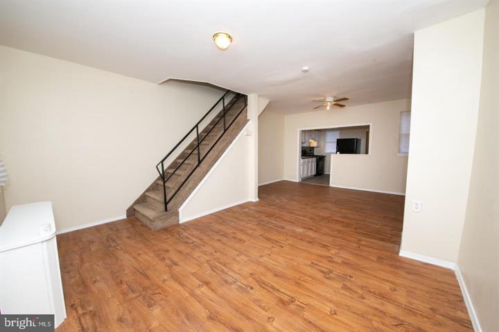 Building Photo - 2061 Wilmot St