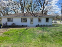 Building Photo - 10570 Barmore Ave