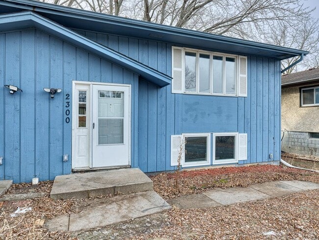 Building Photo - 2304 13th Ave E