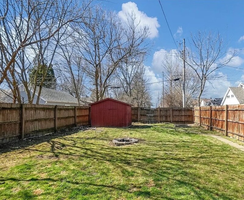 Building Photo - 2015 Rosemont Blvd