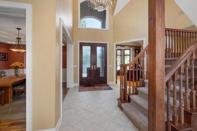 Building Photo - 7040 Royal Villa Ct