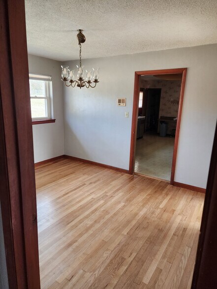 Building Photo - 6911 Hickory View Ln