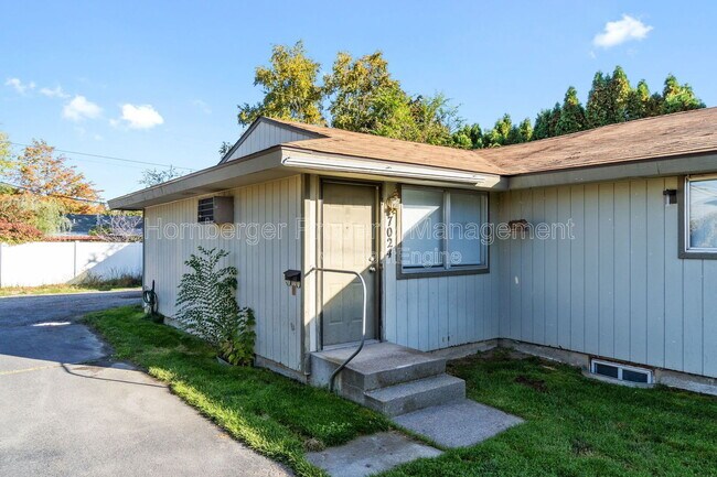 Building Photo - 7024 N Wiscomb St