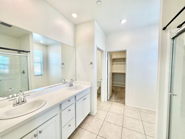 Building Photo - Lovely, Light & Bright, Two-Story, Detached Home in the Desirable Wildgrove Community of Vista!