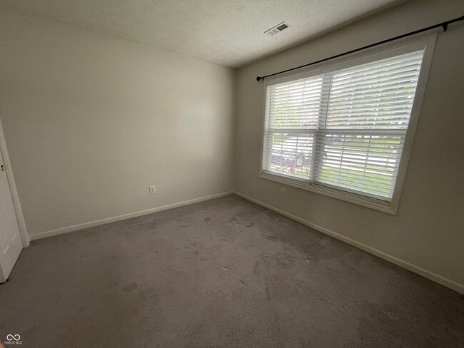 Building Photo - 1058 Sugar Maple Dr