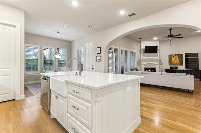 Building Photo - 13714 Countrybrook Dr