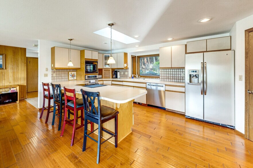 Building Photo - 902 Paiute Pl