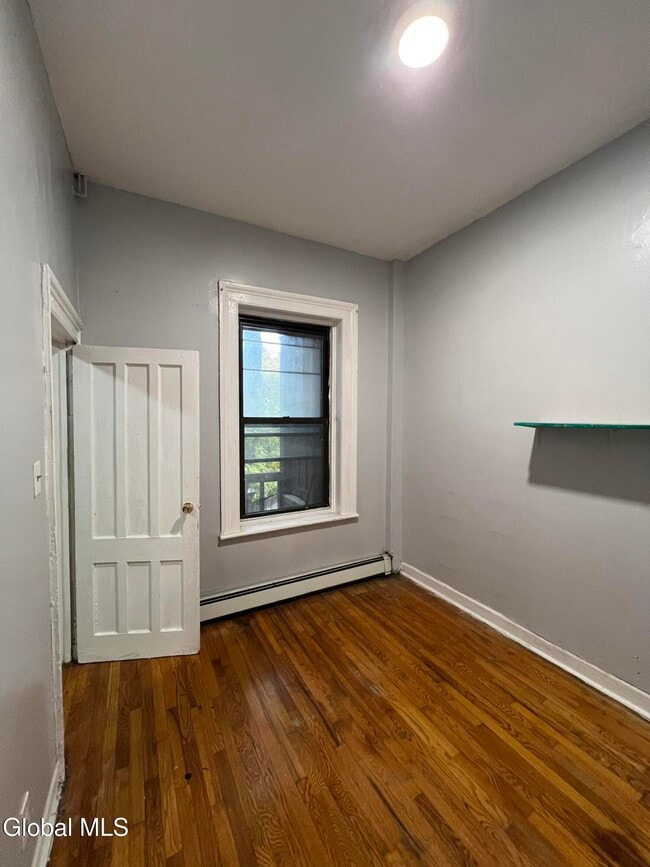 Building Photo - 132 Central Ave