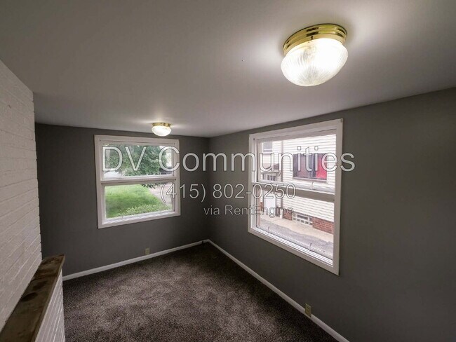 Building Photo - 1504 Sherbrook Rd