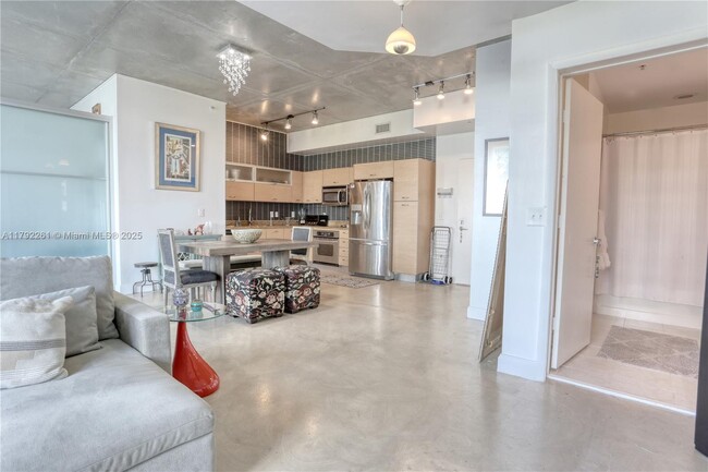Building Photo - 2275 Biscayne Blvd Blvd