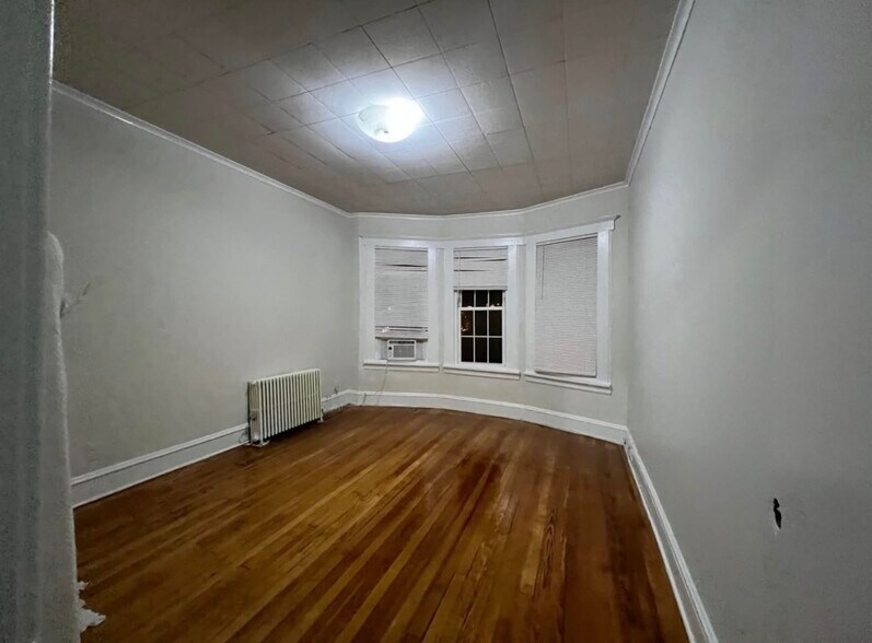 Room 1 - 234 Christine St