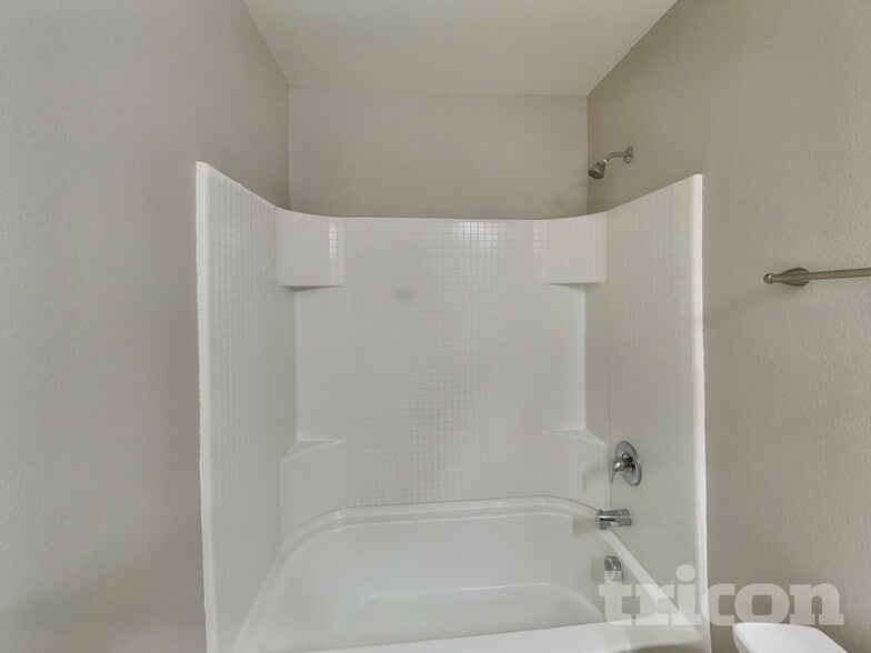 Building Photo - 2609 Sanders Crk Rd