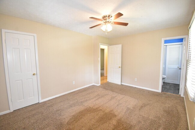 Building Photo - 333 McFadyen Dr