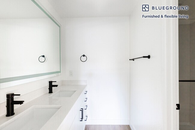 Building Photo - 20200 Lucille Ave