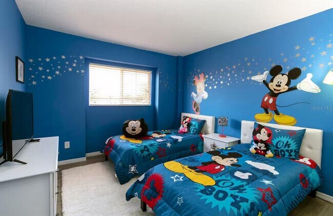 Building Photo - 251 Hypolita Ave