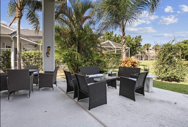 Building Photo - 7823 Bridlington Dr