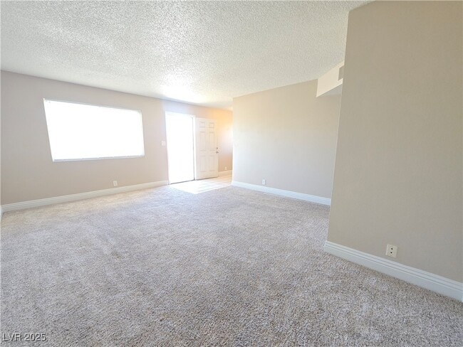 Building Photo - 5248 Pebble Beach Blvd