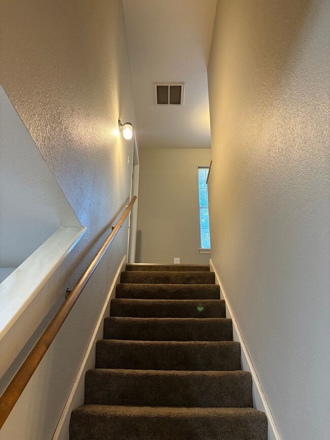 Building Photo - 1125 Grinnel Cir