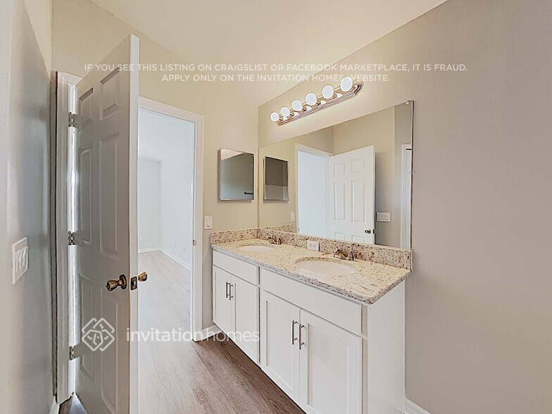 Building Photo - 4831 Manchester Dr