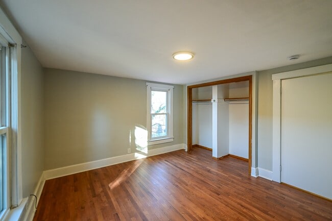 Building Photo - 29 N Shafer St