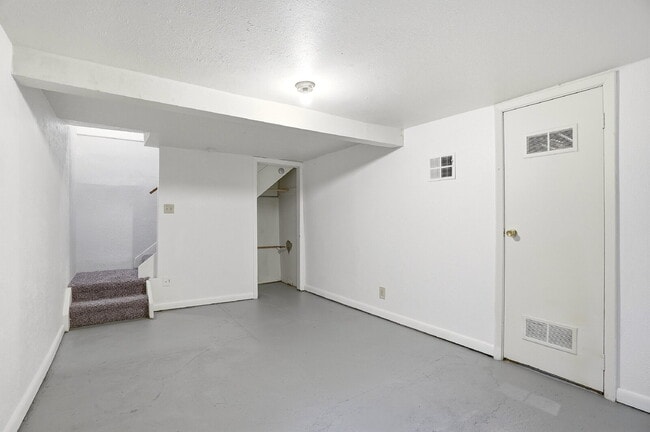 Building Photo - $2,640.95, 2-bed, 1-bath Victorian in the heart of Curtis Park with a detached garage.